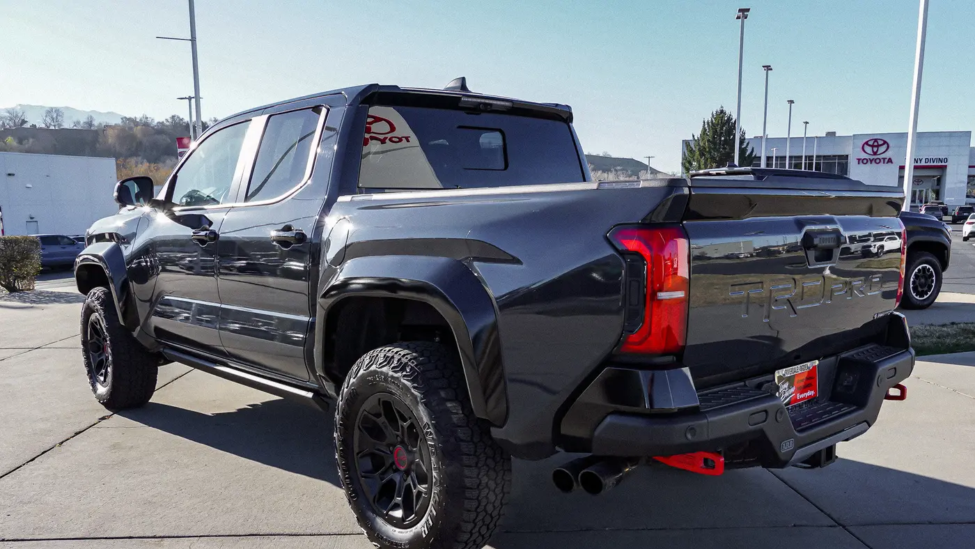 2025 Toyota Tacoma TRD Off-Road HV
