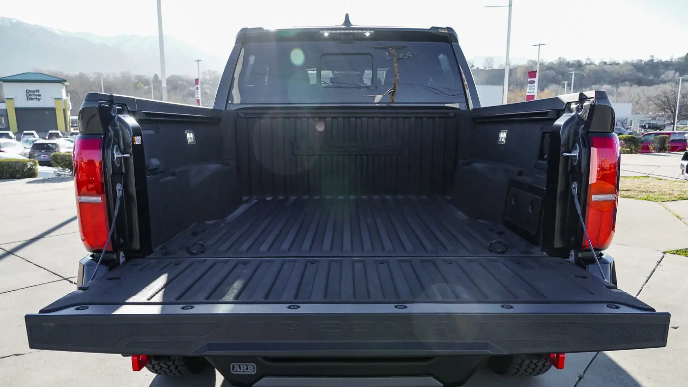 2025 Toyota Tacoma TRD Off-Road HV