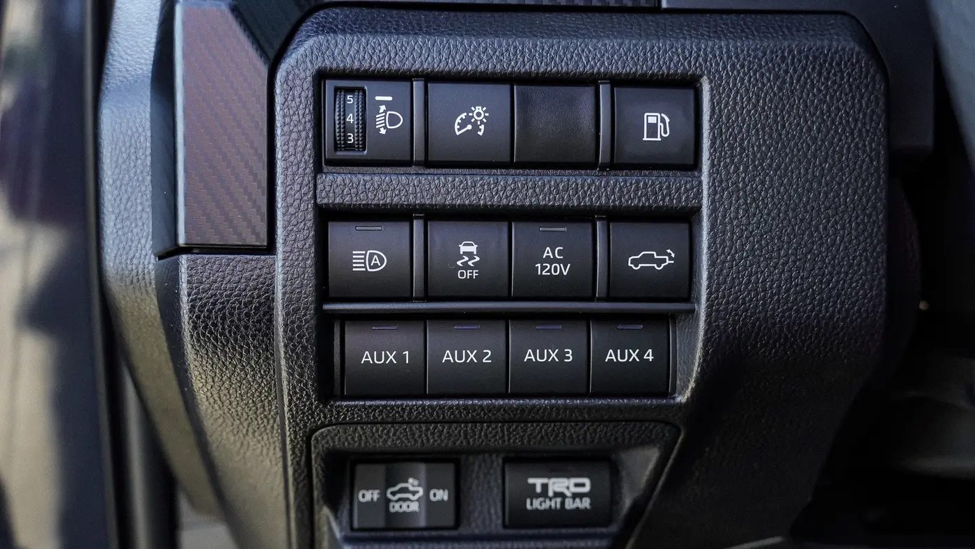 2025 Toyota Tacoma TRD Off-Road HV