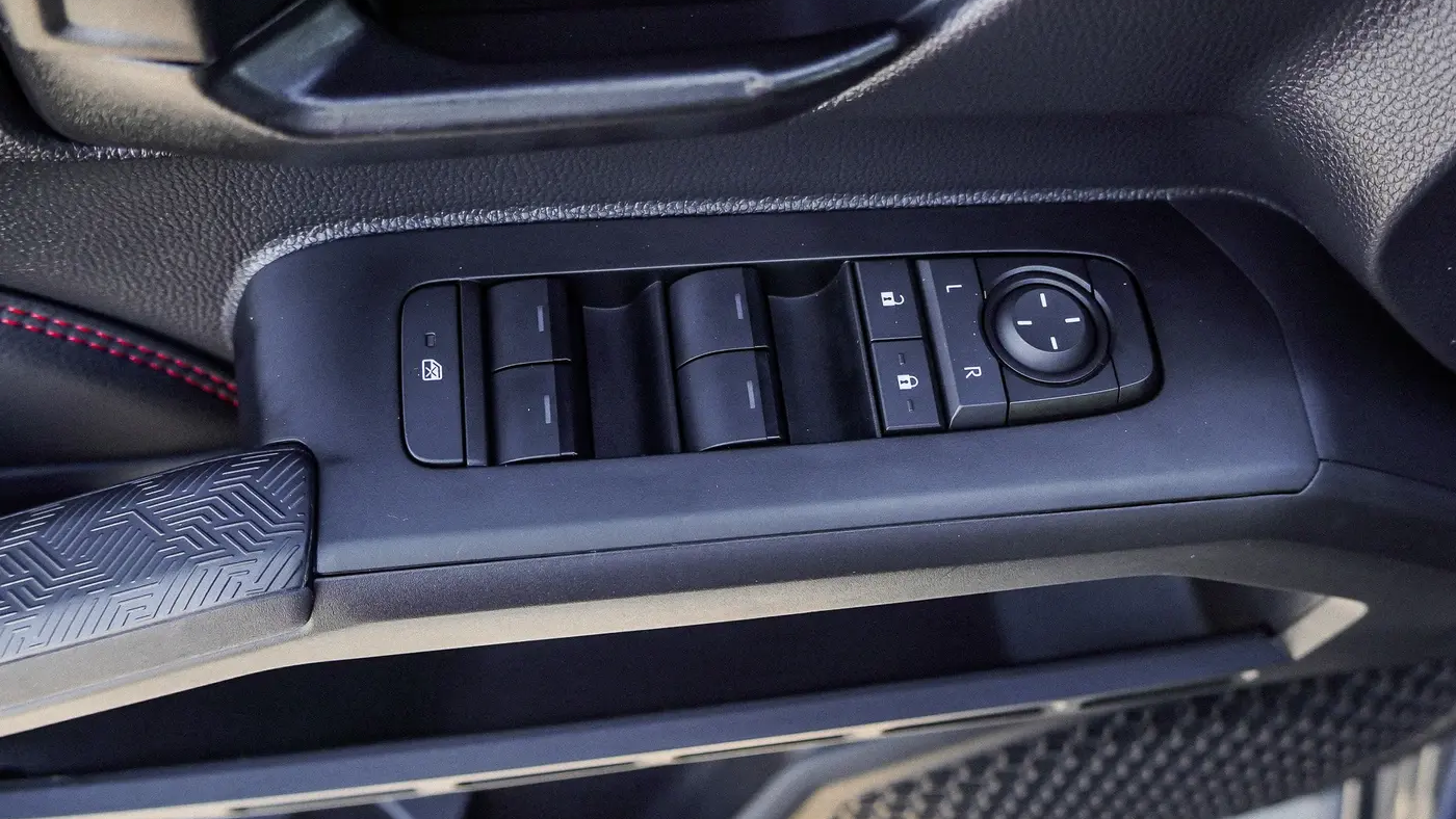 2025 Toyota Tacoma TRD Off-Road HV