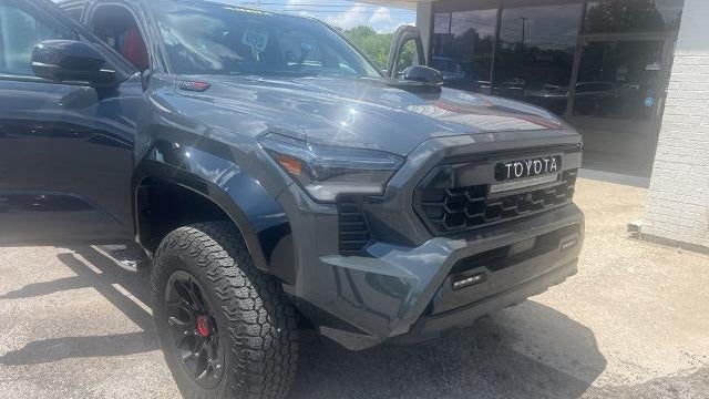 2025 Toyota Tacoma TRD Sport HV