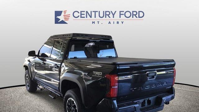 2025 Toyota Tacoma TRD Sport HV