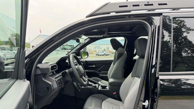 2025 Toyota Tacoma TRD Sport HV
