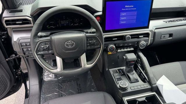 2025 Toyota Tacoma TRD Sport HV