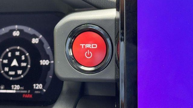 2025 Toyota Tacoma TRD Sport HV