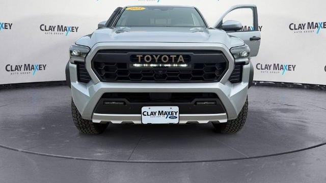 2025 Toyota Tacoma TRD Sport HV