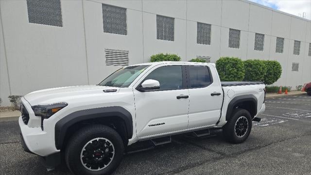 2025 Toyota Tacoma TRD Sport HV
