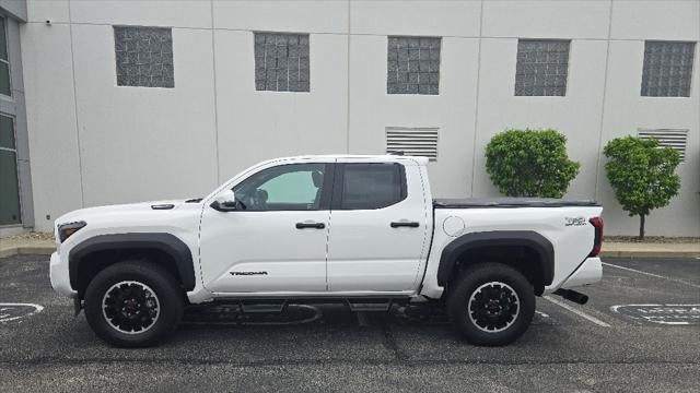 2025 Toyota Tacoma TRD Sport HV