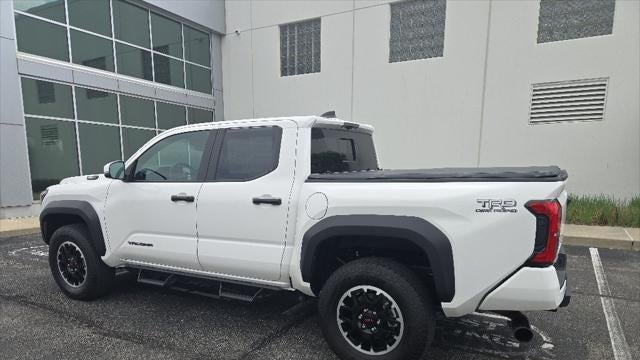 2025 Toyota Tacoma TRD Sport HV
