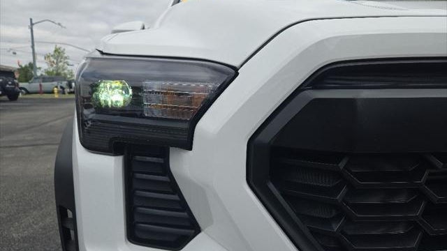 2025 Toyota Tacoma TRD Sport HV