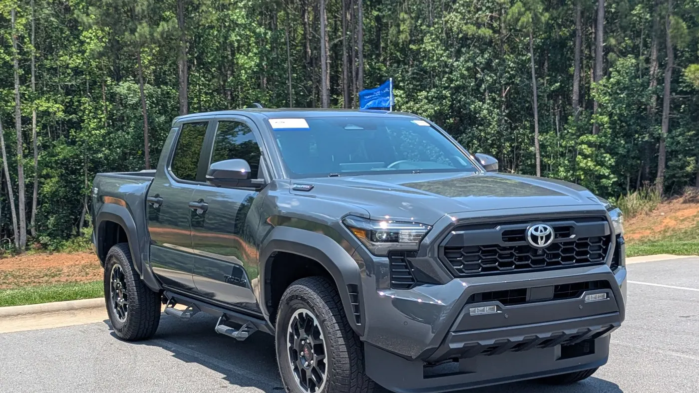 2025 Toyota Tacoma TRD Off-Road HV