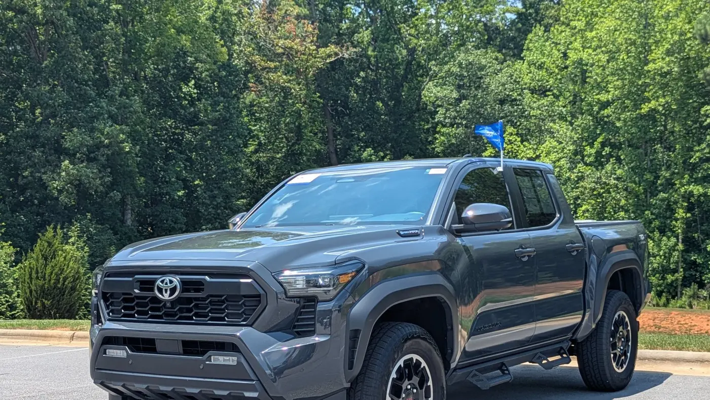 2025 Toyota Tacoma TRD Off-Road HV