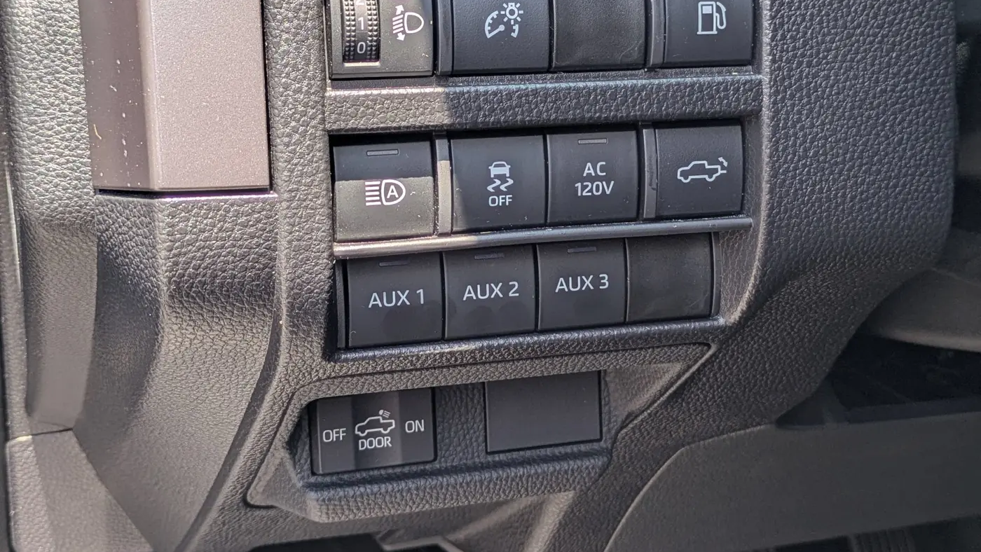 2025 Toyota Tacoma TRD Off-Road HV