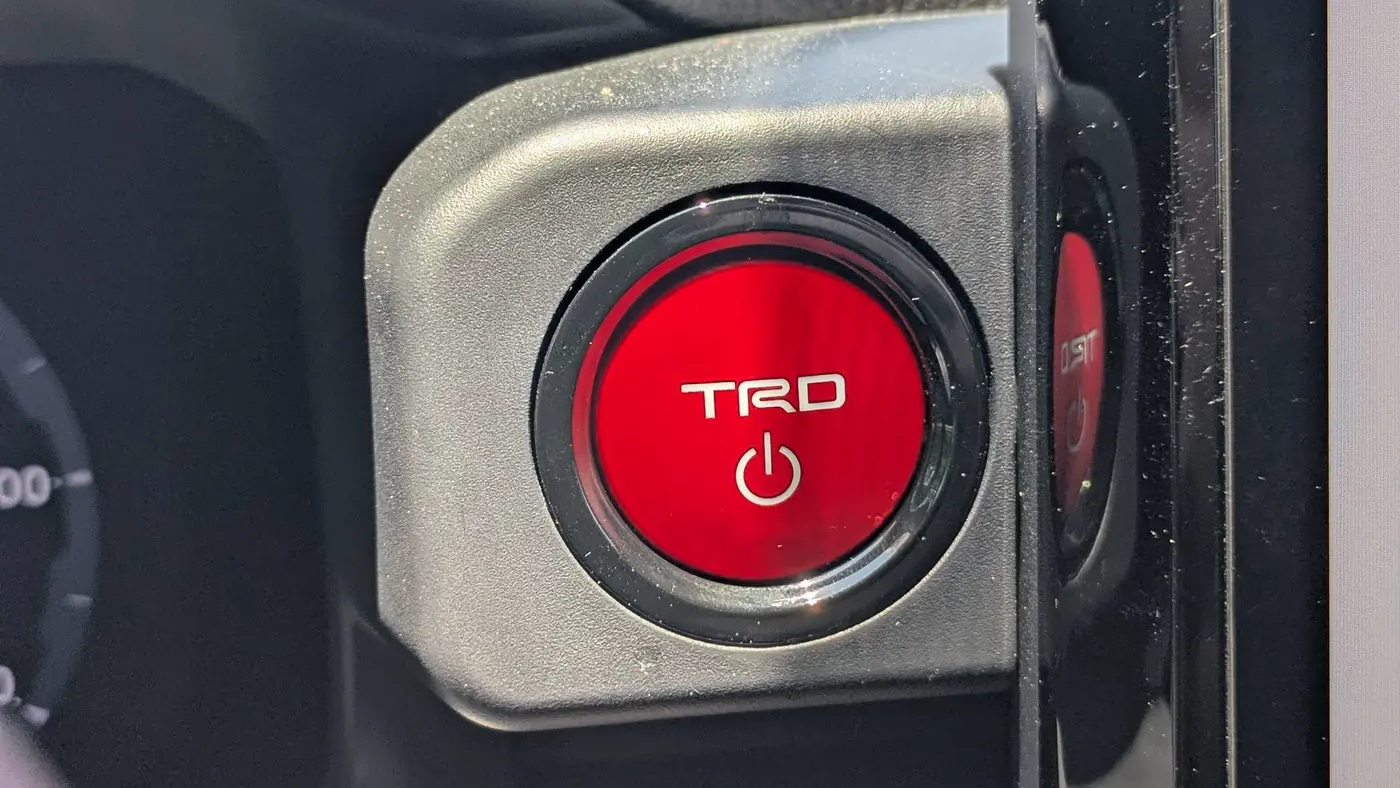 2025 Toyota Tacoma TRD Off-Road HV
