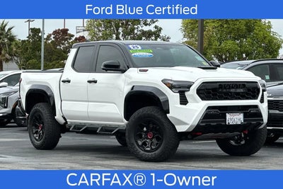 2025 Toyota Tacoma 4X4 TRD Sport HV 4DR Double Cab 5.0 FT SB