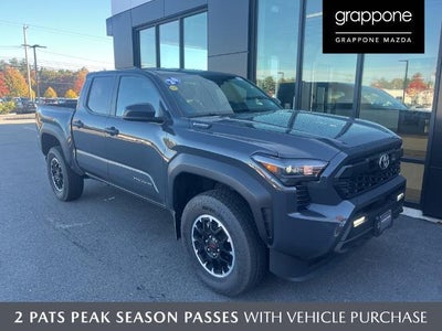 2024 Toyota Tacoma 4X4 TRD Sport HV 4DR Double Cab 5.0 FT SB