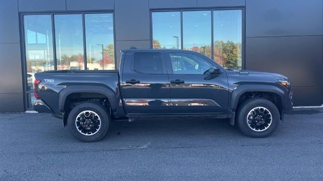 2024 Toyota Tacoma Limited HV