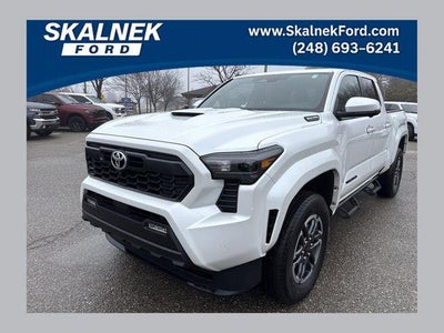 2024 Toyota Tacoma 4X4 TRD Sport HV 4DR Double Cab 5.0 FT SB