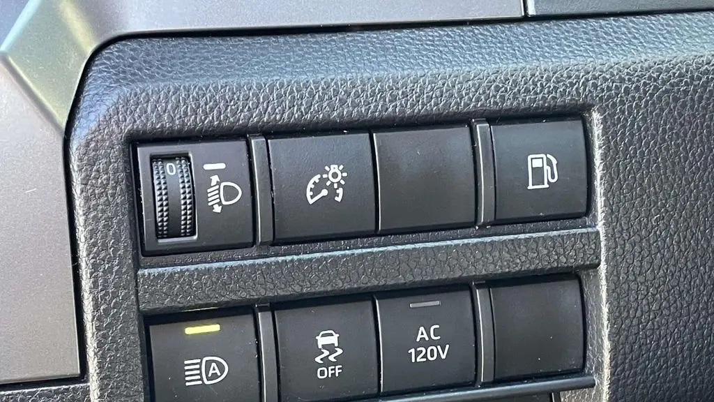 2025 Toyota Tacoma Trailhunter HV