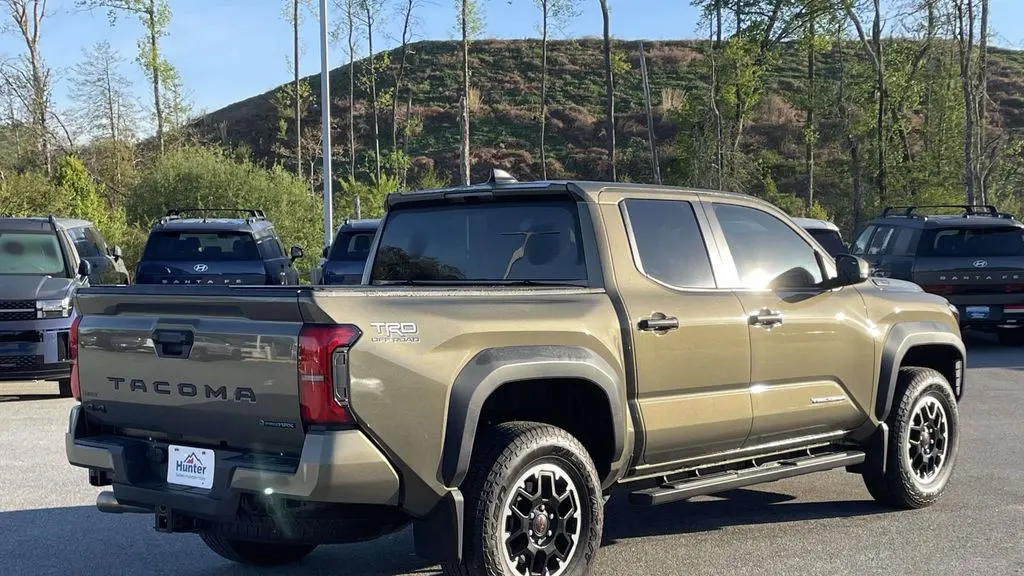 2025 Toyota Tacoma Trailhunter HV