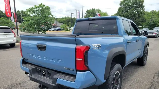 2026 Toyota Tacoma TRD Sport HV