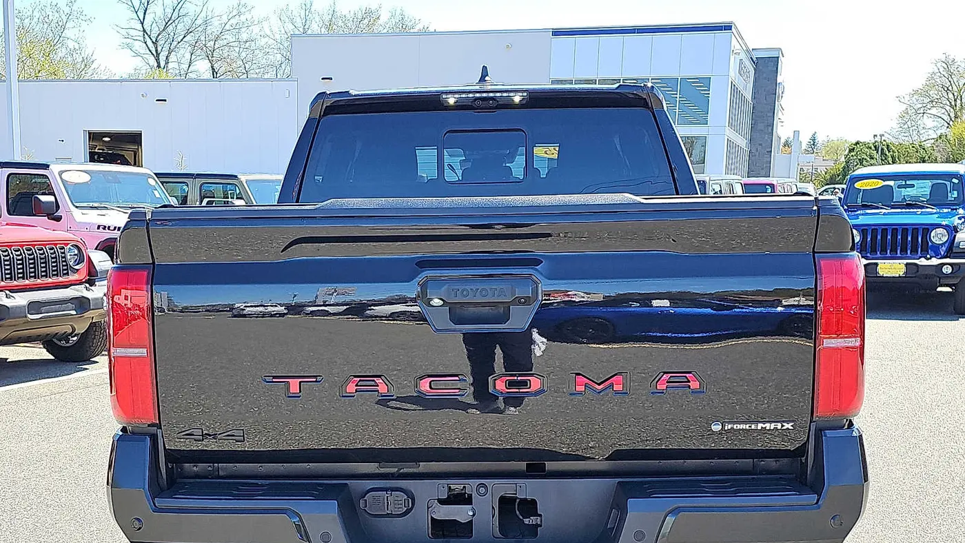 2025 Toyota Tacoma Trailhunter HV