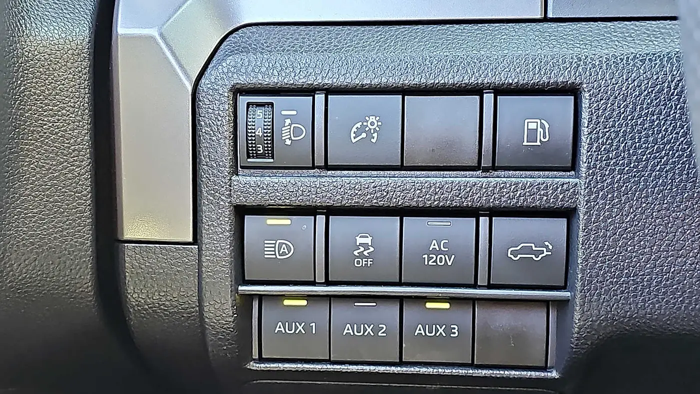 2025 Toyota Tacoma Trailhunter HV