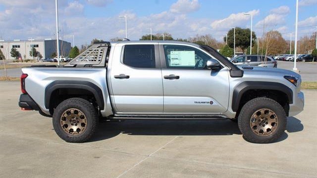 2026 Toyota Tacoma TRD Sport HV