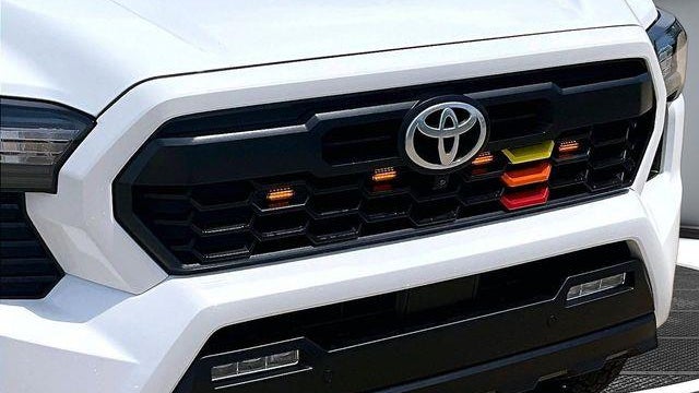 2025 Toyota Tacoma TRD Sport HV