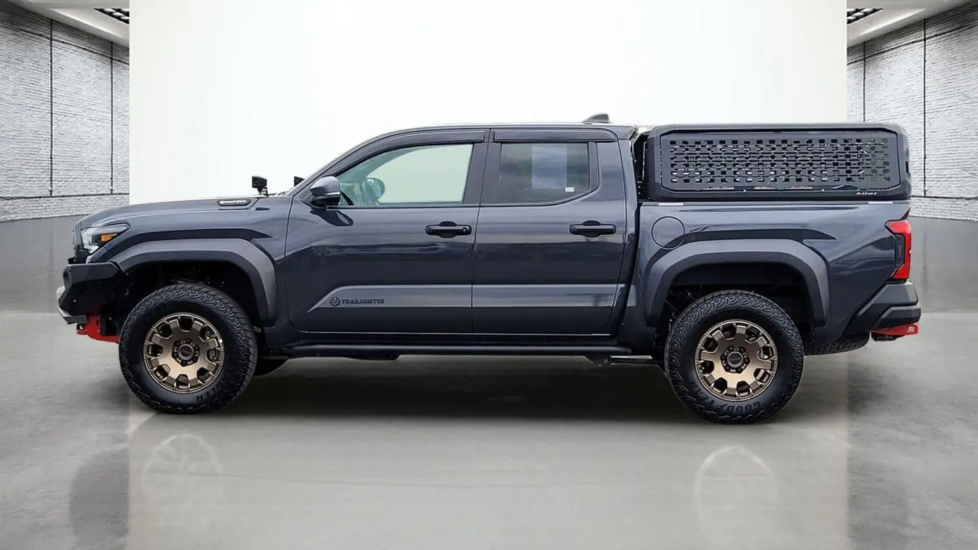2024 Toyota Tacoma Trailhunter HV