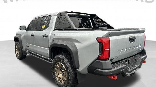 2024 Toyota Tacoma Trailhunter HV