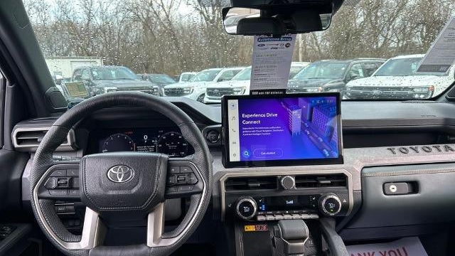 2024 Toyota Tacoma Trailhunter HV