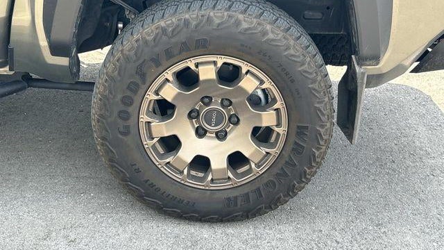 2024 Toyota Tacoma Trailhunter HV
