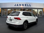 2022 Tiguan Thumbnail 5
