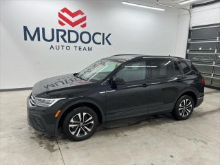 2022 Volkswagen Tiguan with Deep Black Pearl Exterior