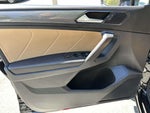 2023 Tiguan Thumbnail 8