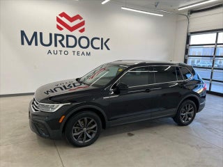 2022 Volkswagen Tiguan with Deep Black Pearl Exterior