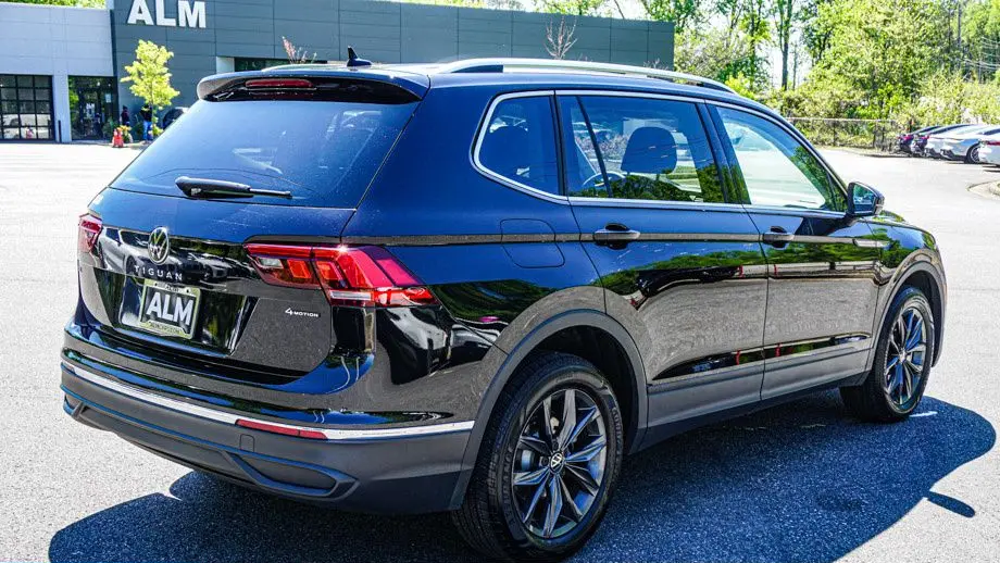 2023 Volkswagen Tiguan SE 4Motion