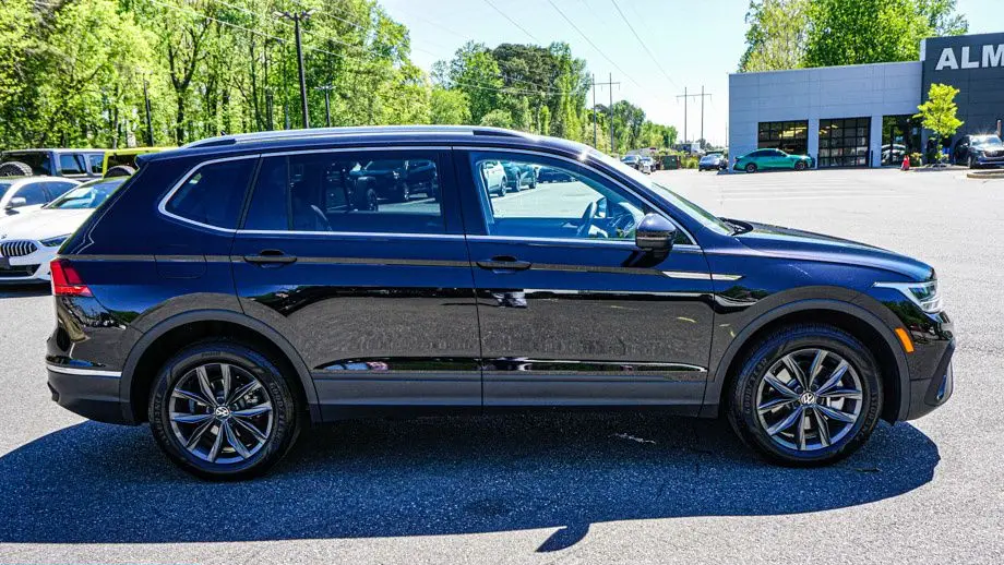 2023 Volkswagen Tiguan SE 4Motion