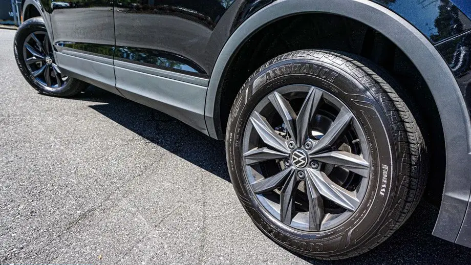 2023 Volkswagen Tiguan SE 4Motion