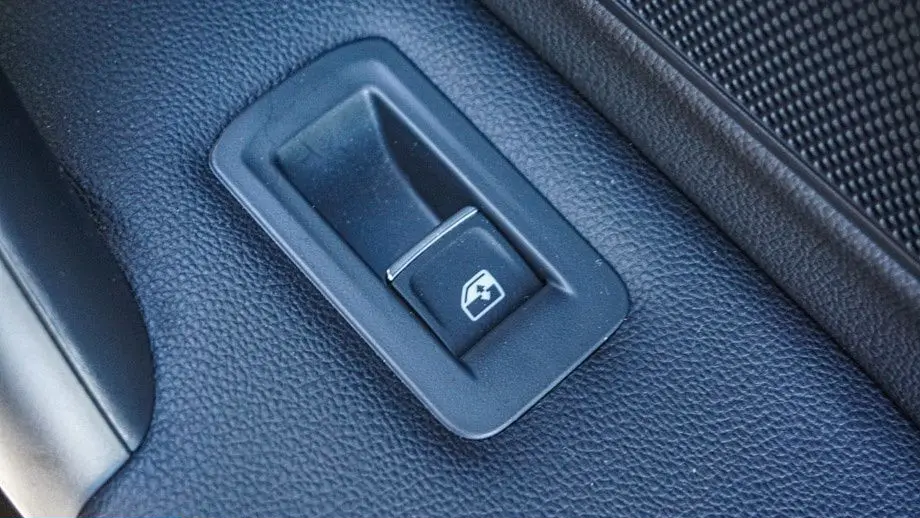 2023 Volkswagen Tiguan SE 4Motion