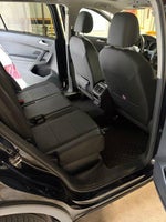 2018 Tiguan Thumbnail 5