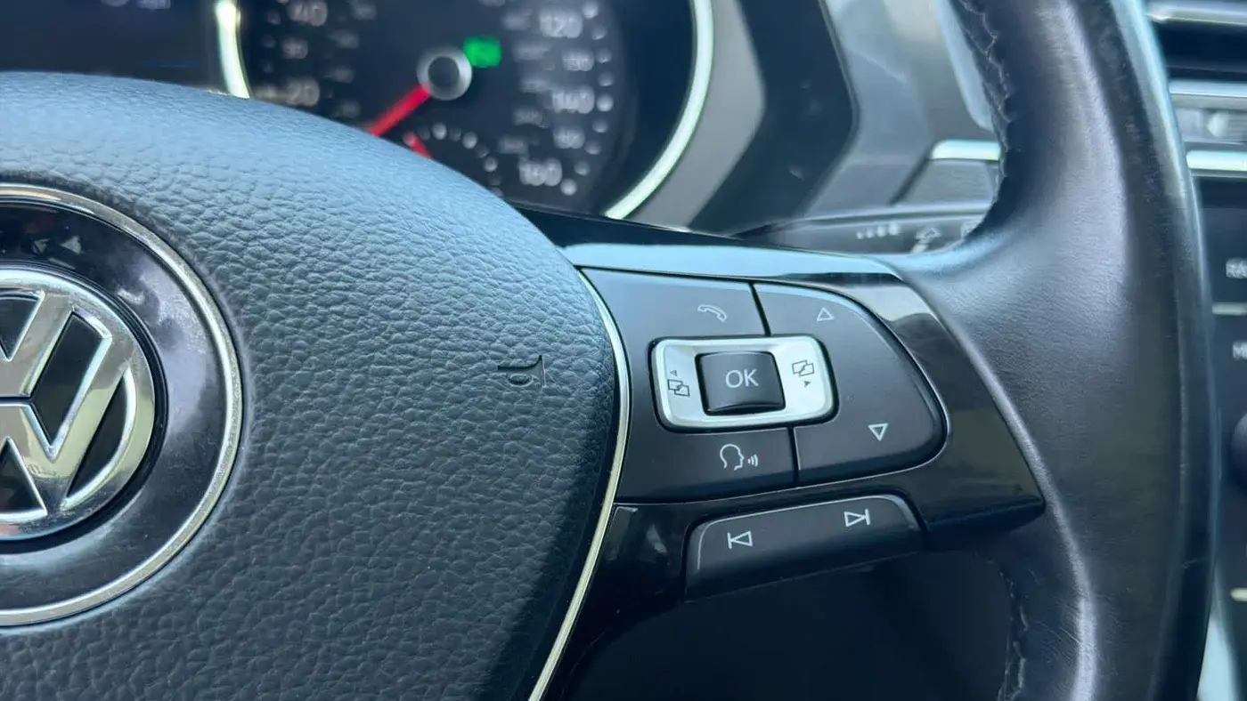 2018 Volkswagen Tiguan 2.0T SEL 4Motion