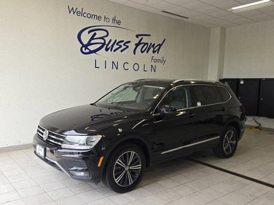 Photo of a 2018 Volkswagen Tiguan AWD 2.0T SE 4motion 4DR SUV for sale