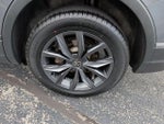 2022 Tiguan Thumbnail 30