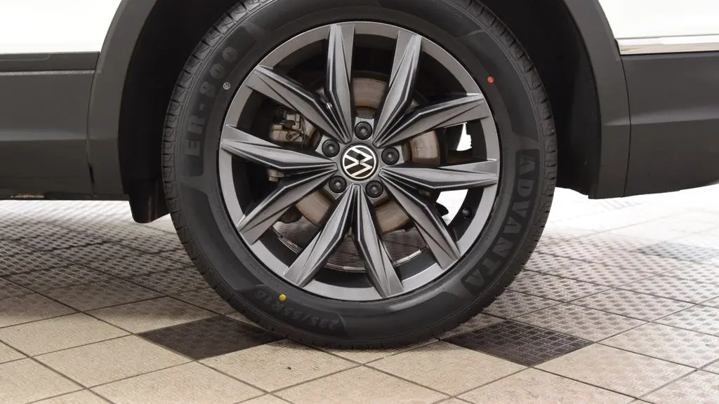 2022 Volkswagen Tiguan SE 4Motion