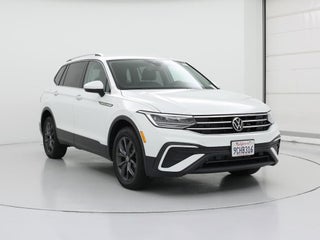 2022 Volkswagen Tiguan with Oryx White Pearl Exterior