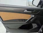2022 Tiguan Thumbnail 12
