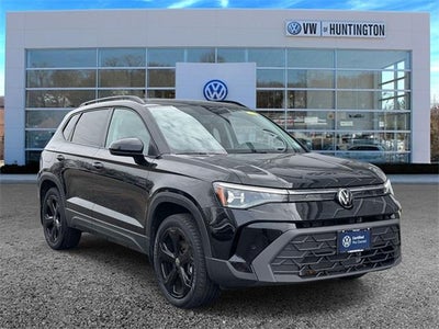 Photo of a 2025 Volkswagen Taos AWD SE Black 4motion 4DR SUV for sale
