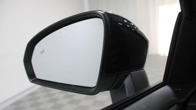 2026 Volkswagen Taos SE Black 4Motion